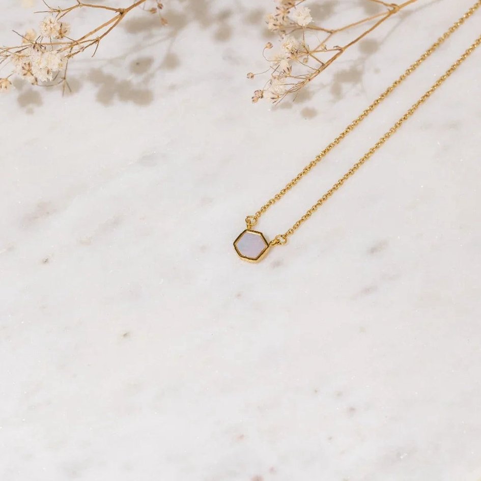 Eng ravely Pendant Necklace with Ivory Pearl Stone - Image 3