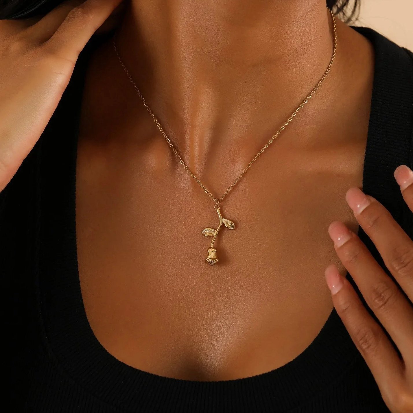 Eng ravely Rose Pendant Necklace - Image 5