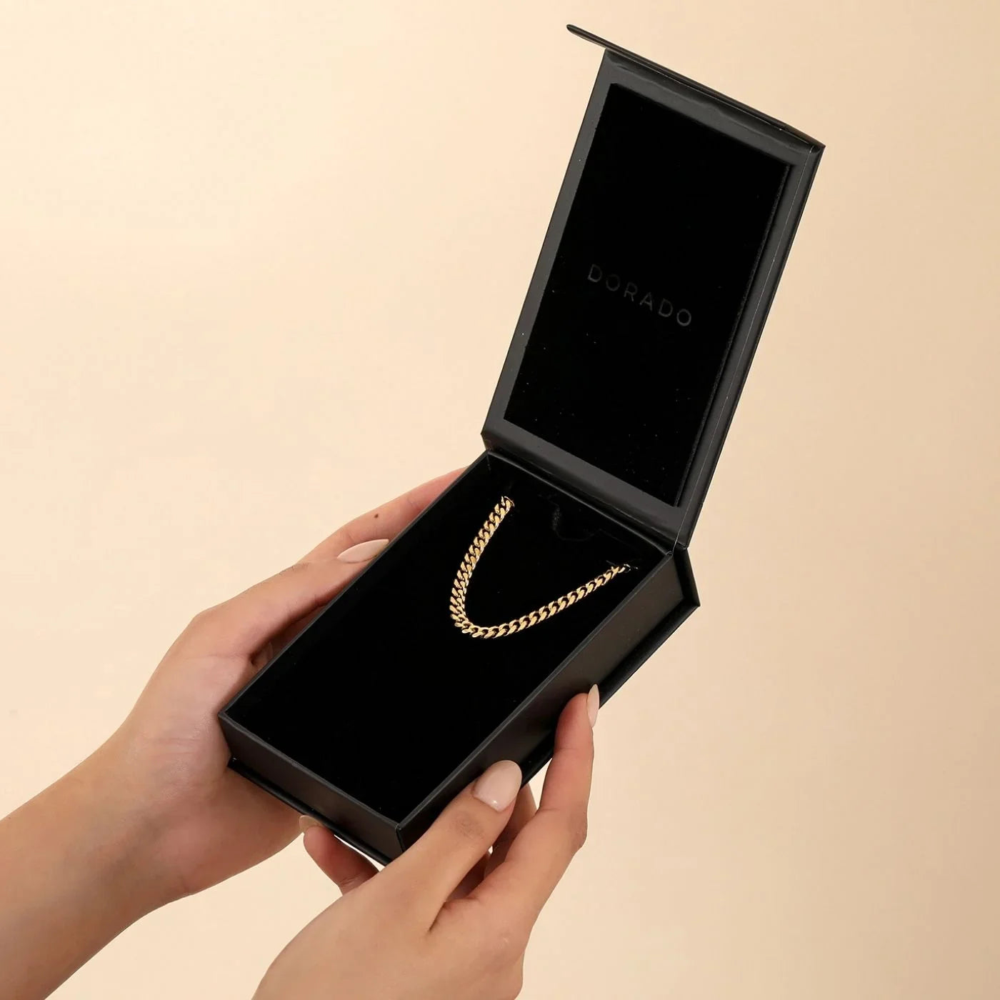 Cuban Link Bracelet 6mm - Image 4